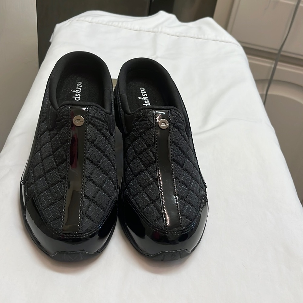 TRAVELTIME from Easy Spirit